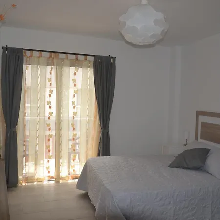 Апартаменты Vista Bristol *