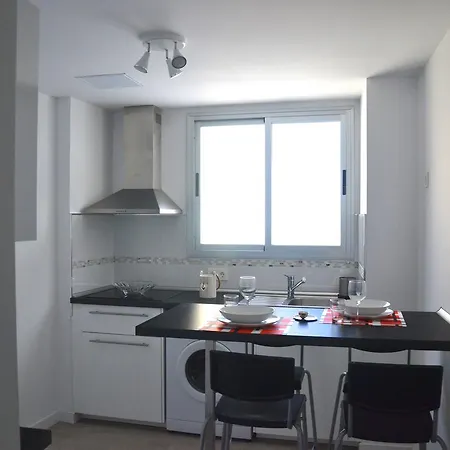 Апартаменты Vista Bristol *
